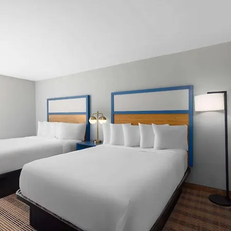 Americinn By Wyndham Omaha Near Zoo Exterior photo
